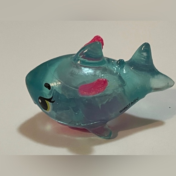 Hatchimals Colleggtibles Season 1 Ultra Rare Polar Paradise Pink Wings - Picture 6 of 8